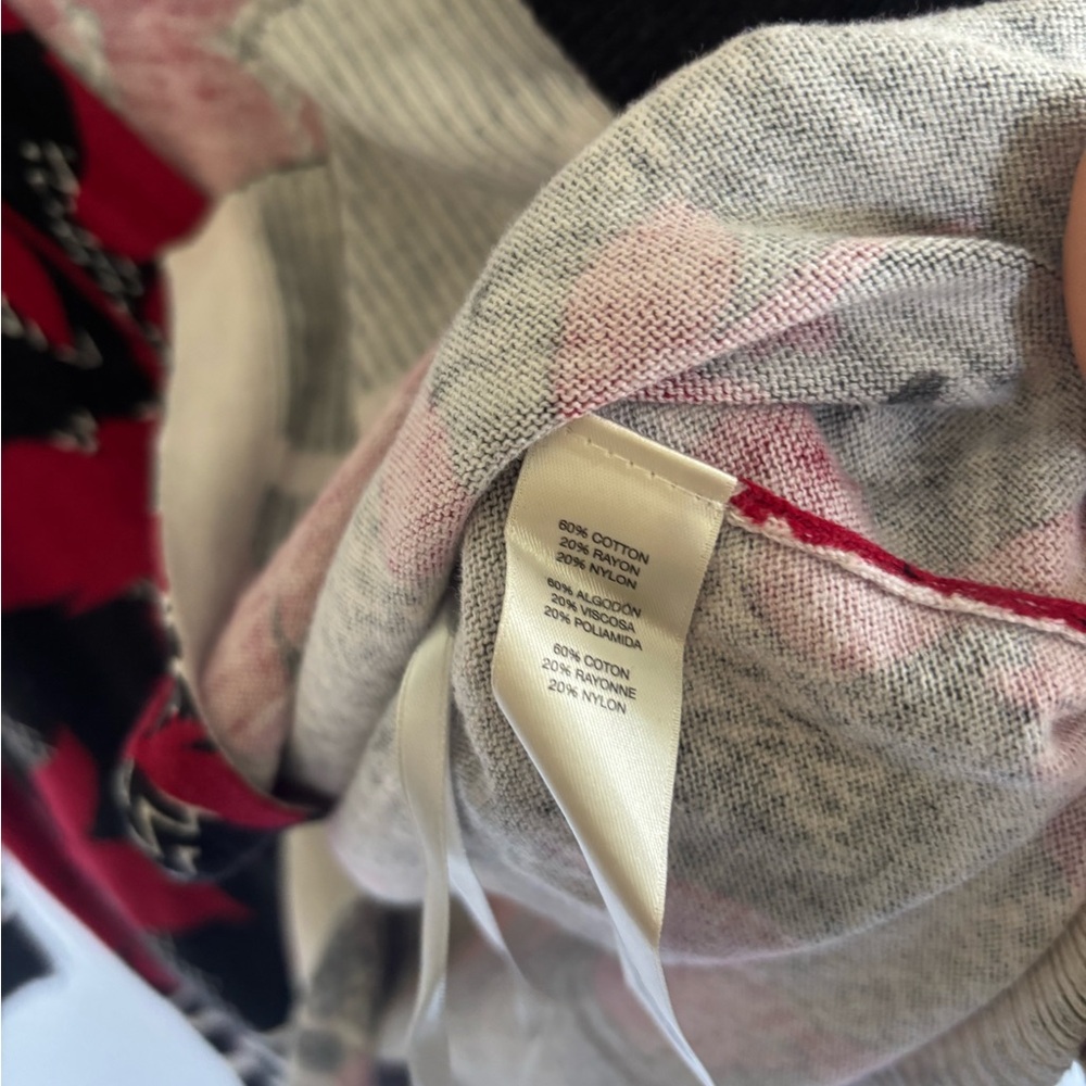 Chico’s Floral Red Black White sweater Cardigan 2 - Picture 6 of 7